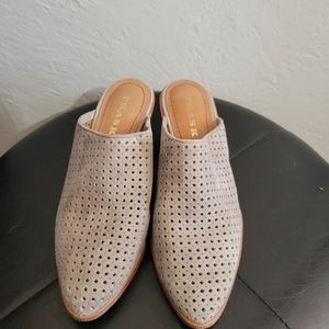 Trask women shoe size 6